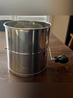 Fox Run Large Baking Flour Sifter, Stainless Steel, 8-Cup